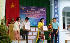 Tặng sách cho các trường học tại Bến Tre, Bình Thuận