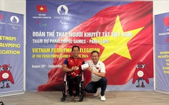 Thưởng nóng cho HCĐ Paralympic của lực sĩ cử tạ Lê Văn Công