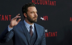 Giữa nạn cháy rừng, cảnh sát và FBI đến nhà Ben Affleck