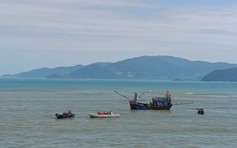 Chìm ghe ở cửa sông Cái Nha Trang, 1 người mất tích