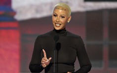 Người mẫu, diễn viên Amber Rose bị tẩy chay vì ủng hộ ông Donald Trump