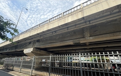 Có nên tận dụng gầm cầu làm bãi đậu xe?