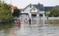 Hà Nội lên phương án sơ tán gần 36.000 người bị nước lũ bao vây