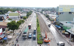 Quốc lộ 14 ở Đồng Nai vá mãi vẫn hư, như 'giăng bẫy' người đi đường