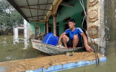 Nước sông Cầu đã rút, 'rốn lũ' Hà Nội vẫn ngập sâu