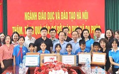 Ngành giáo dục Hà Nội tặng các địa phương bị bão lũ 500 tấn hàng