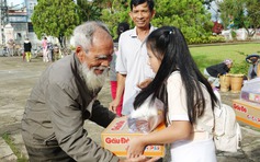 Hơi ấm trao tay - nơi yêu thương nảy mầm