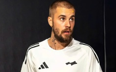 Phản ứng gây tranh cãi của Justin Bieber với mẹ ruột