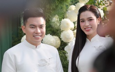 Hoa hậu Đỗ Thị Hà rạng ngời trong lễ ăn hỏi