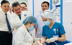 Ra mắt Trung tâm Răng hàm mặt kỹ thuật cao chuyên phục vụ người cao tuổi