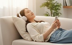 Nghệ thuật yêu thương bản thân: 'Liều thuốc' tinh thần cho phụ nữ