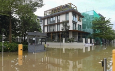 Vì sao nhiều 'khu biệt thự triệu đô' vẫn ngập dù Hà Nội không còn mưa?