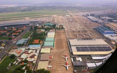 Sân bay Tân Sơn Nhất nhìn từ trực thăng quân sự
