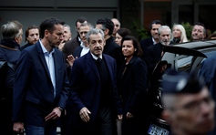 Cựu Tổng thống Pháp Sarkozy bắt đầu chịu án tù