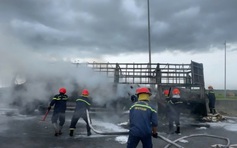 Xe tải cháy trơ khung trên cao tốc Đà Nẵng - Quảng Ngãi