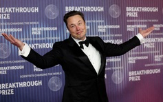 Tỉ phú Elon Musk khẩu chiến với Bộ trưởng Mỹ