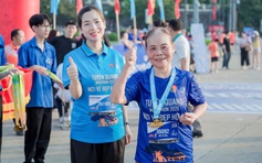 VĐV đặc biệt chinh phục đường đua marathon, nghị lực phi thường ở tuổi 73