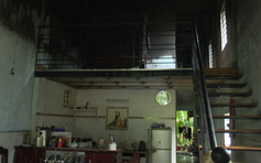 Quảng Trị: Nổ điện thoại khi đang sạc gây cháy nhà