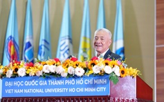 Tiến sĩ có 700 bằng sáng chế chia sẻ ‘công thức thành công’ trong lễ khai khóa