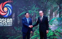 Thủ tướng tới Kuala Lumpur, bắt đầu các hoạt động tại Hội nghị Cấp cao ASEAN 47