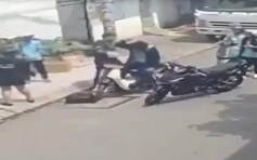 TP.HCM: Chạy xe nẹt pô, một học sinh bị hành hung đến xuất huyết não