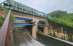 Nhiều hồ chứa ở Hà Tĩnh xả tràn phòng lũ lớn