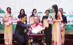 Những câu chuyện lay động lòng người tại lễ trao giải 'Vượt lên số phận'