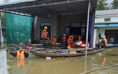 Thủ tướng chỉ đạo xuất gạo cứu đói, lương khô đến người dân vùng lũ miền Trung