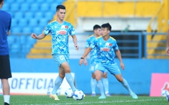 Cờ đến tay Tiến Linh