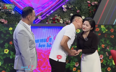 Chàng trai U.40 vỡ òa khi chinh phục được cô giáo xinh đẹp