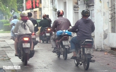 Tra cứu danh sách 95 xe máy đi trên vỉa hè bị CSGT Bến Thành phạt nguội