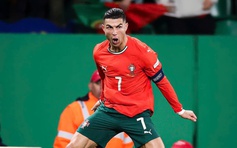 Cristiano Ronaldo trở thành tỉ phú đầu tiên trong lịch sử bóng đá