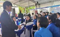 Học nghề luật phải biết hít không khí sống qua ngày?