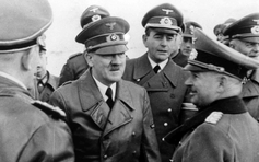 Trùm phát xít Hitler có thể mắc chứng rối loạn tình dục do di truyền?