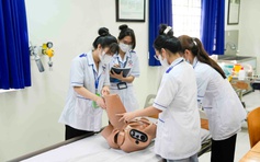 Sinh viên khối ngành y - sinh học đang có cơ hội rộng mở