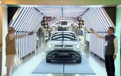 Doanh số xe điện vẫn tăng trên toàn cầu