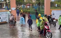 Vụ nghi ngăn học sinh cấp cứu: Phó hiệu trưởng trở lại trường, phụ huynh đón con về