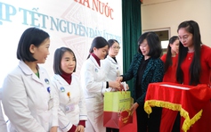 Nhiều lao động ngành y được nhận từ 1 - 2 triệu đồng dịp tết 2026