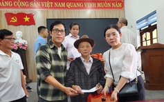 Mang nghĩa tình người Quy Nhơn đến vùng lũ xứ Huế