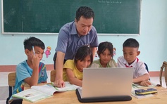 Chiếc máy tính 20 năm tuổi và phòng tin học đầu tiên của thầy giáo Quảng Trị