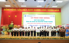 Trường ĐH Trà Vinh trao 200 suất học bổng trị giá hơn 1 tỉ đồng