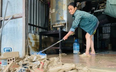 Quy Nhơn ngập lụt: 'Trắng tay, không biết bắt đầu lại từ đâu'
