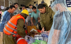 'Cháy máy' cuộc gọi cầu cứu, Công an phường Tuy Hòa cứu dân xuyên ngày đêm