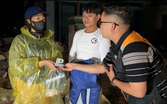 PV Thanh Niên nơi rốn lũ miền Trung: Vừa đưa tin vừa kết nối nhân ái