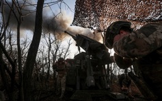 Chiến sự Ukraine ngày 1.374: Nga dốc sức kiểm soát Pokrovsk, nhà máy lọc dầu bị tấn công