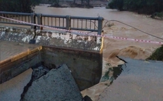 TP.Huế: Nội đô ngập sâu trở lại, thêm 1 cây cầu ở miền núi bị sập