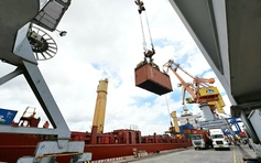 Việt Nam trở thành siêu cường thương mại mới