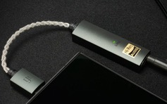 Khám phá các tính năng hữu ích của cổng USB-C trên điện thoại