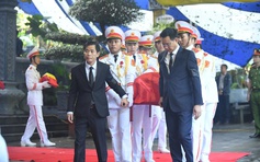 An táng hài cốt liệt sĩ tìm thấy tại hang Tám Cô sau hơn nửa thế kỷ