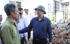 Khắc khoải ước mong dựng lại nhà sau bão dữ